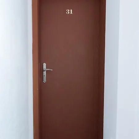 Casa de hóspedes Ropotamo 2*
