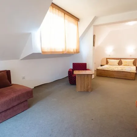 Ropotamo 招待所 2*